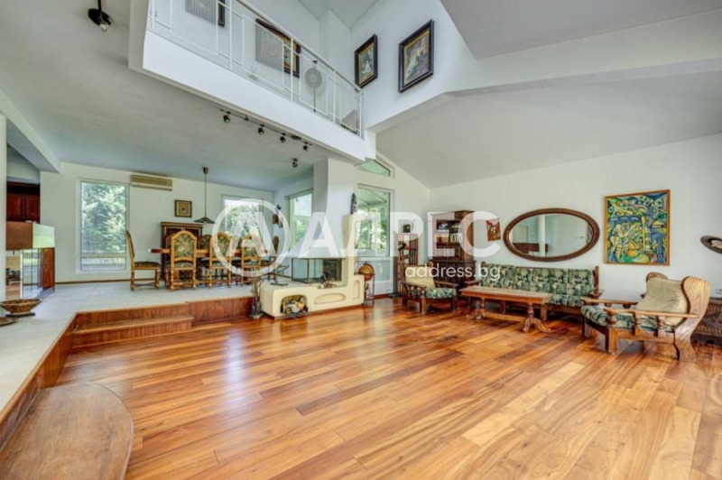 Продава КЪЩА, град София, Драгалевци • 960000 € • 68958475 1 — Holmes.bg Продава КЪЩА, град София, Драгалевци • 960000 € • 68958475 1