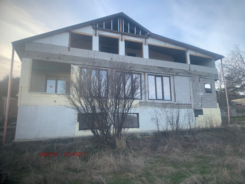 Продава  Къща, област Пловдив, с. Песнопой •  119 000 EUR • ID 76020152 — holmes.bg - [1] 