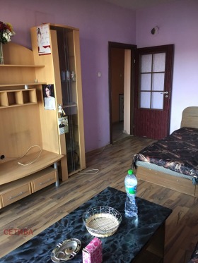Продажба на двустайни апартаменти в град Кюстендил - изображение 1 
