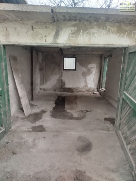 ГАРАЖ, ПАРКОМЯСТО, 21 m2 - Holmes.bg ГАРАЖ, ПАРКОМЯСТО, 21 m2