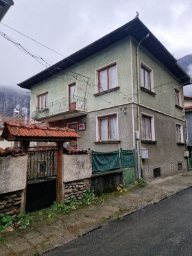 Обява Продава КЪЩА,гр. Тетевен, област Ловеч