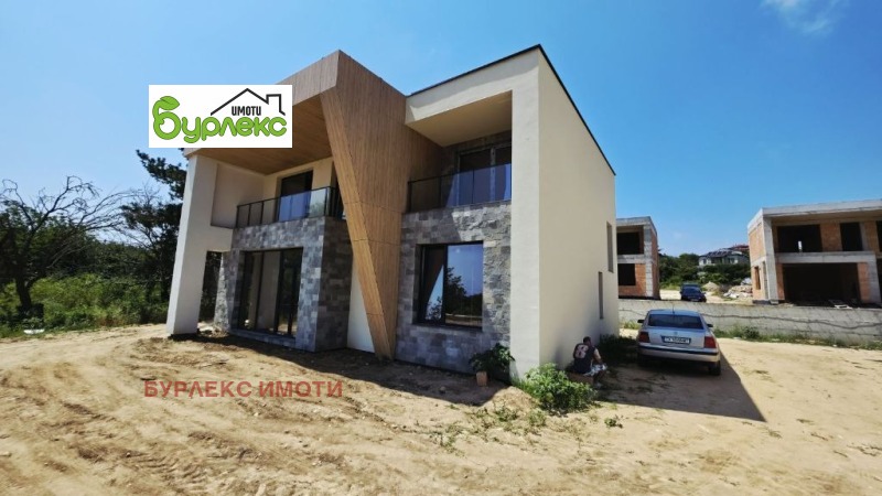 Продава КЪЩА, град Варна, м-т Горна Трака • 400000 € • 10049874 1 — Holmes.bg Продава КЪЩА, град Варна, м-т Горна Трака • 400000 € • 10049874 1