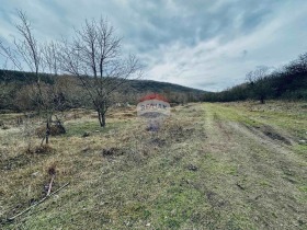 Продажба на имоти в с. Църква, област Добрич - изображение 15 