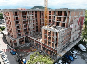 Продажба на тристайни апартаменти в град Пловдив — страница 2 - изображение 20 