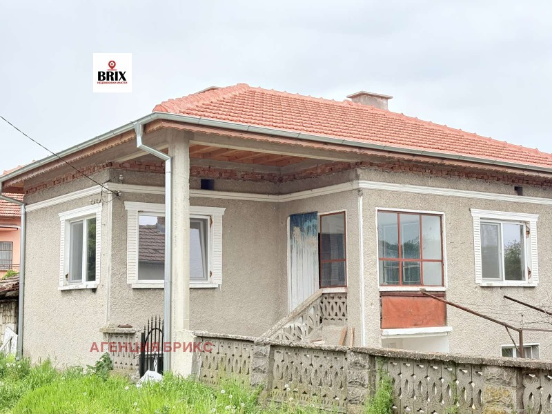 Продава КЪЩА, област Русе, с. Червена вода • 87500 € / 171135.12 лв. • 25094970 1 — Holmes.bg Продава КЪЩА, област Русе, с. Червена вода • 87500 € / 171135.12 лв. • 25094970 1