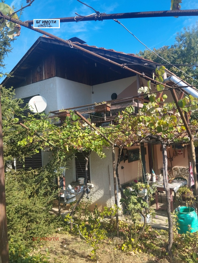 Продава ВИЛА, град Враца, Студентски град • 30000 € • 76525220 1 — Holmes.bg Продава ВИЛА, град Враца, Студентски град • 30000 € • 76525220 1