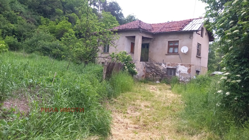 Продава КЪЩА, област София, с. Райово • 70000 € / 136908.10 лв. • 10870500 1 — Holmes.bg Продава КЪЩА, област София, с. Райово • 70000 € / 136908.10 лв. • 10870500 1