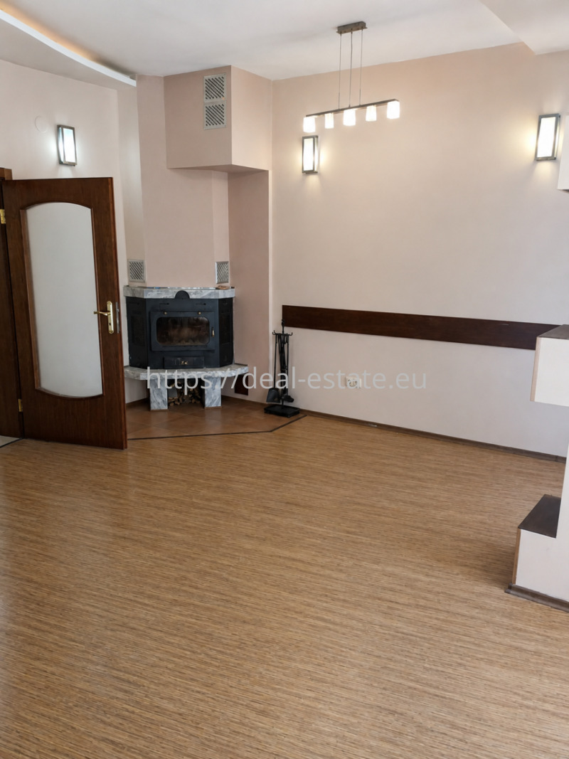 Продава 3-СТАЕН, град Благоевград, Идеален център • 178000 € • 37512001 1 — Holmes.bg Продава 3-СТАЕН, град Благоевград, Идеален център • 178000 € • 37512001 1