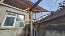 Обява Продава КЪЩА,град Варна, Христо Ботев