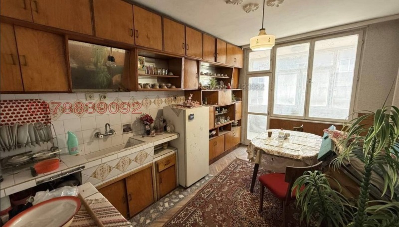 Продава 3-СТАЕН, град Ловеч, Център • 86000 € / 168201.38 лв. • 88275773 1 — Holmes.bg Продава 3-СТАЕН, град Ловеч, Център • 86000 € / 168201.38 лв. • 88275773 1