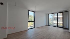 Обява Продава 3-СТАЕН,град Варна, к.к. Св.Св. Константин и Елена