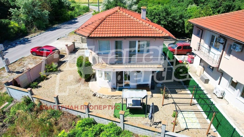 Продава КЪЩА, област Добрич, с. Топола • 145000 € / 283595.35 лв. • 72249538 1 — Holmes.bg Продава КЪЩА, област Добрич, с. Топола • 145000 € / 283595.35 лв. • 72249538 1