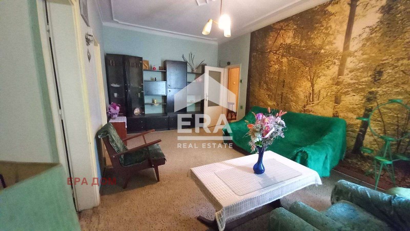 Продава 4-СТАЕН, град Стара Загора, Център • 165000 € / 322711.95 лв. • 89112988 1 — Holmes.bg Продава 4-СТАЕН, град Стара Загора, Център • 165000 € / 322711.95 лв. • 89112988 1