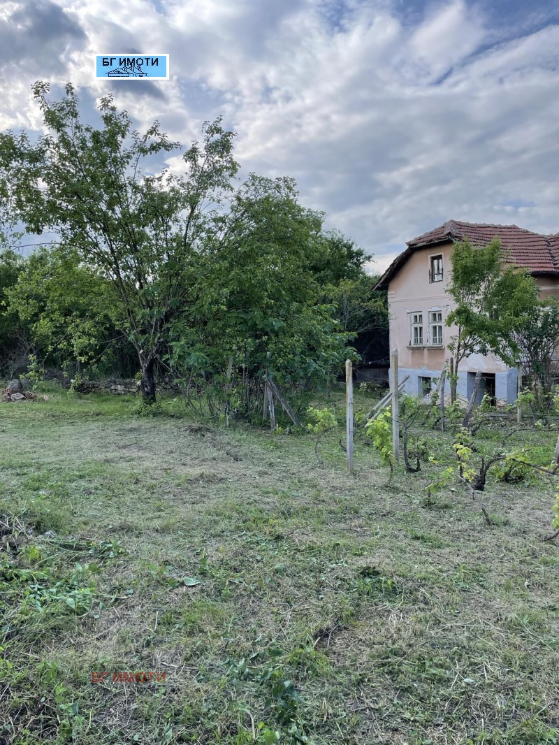 Продава  Къща област Враца , с. Фурен , 70 кв.м | 79916444 - изображение [2]