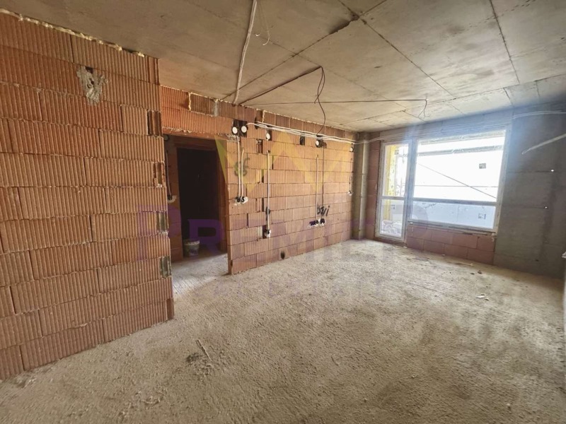 Продава 2-СТАЕН, град Варна, Възраждане 1 • 110000 € / 215141.30 лв. • 27767013 1 — Holmes.bg Продава 2-СТАЕН, град Варна, Възраждане 1 • 110000 € / 215141.30 лв. • 27767013 1