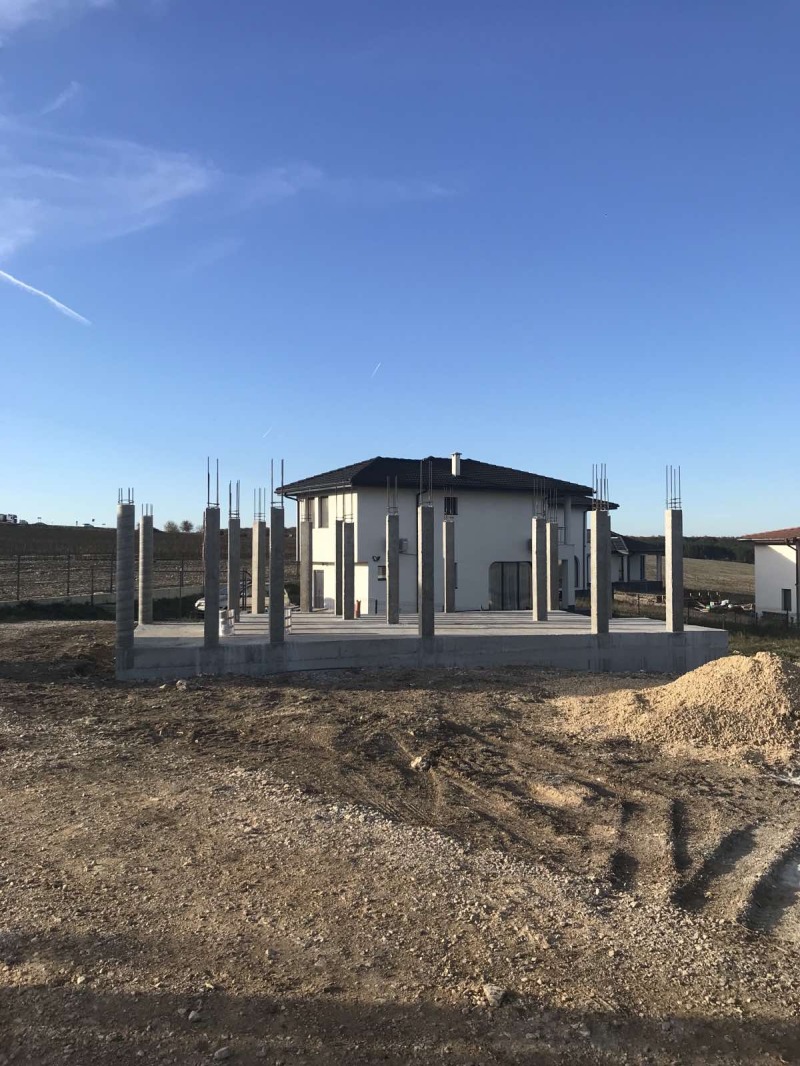 Продава КЪЩА, област Варна, с. Кичево • 260000 € / 508515.80 лв. • 86943191 1 — Holmes.bg Продава КЪЩА, област Варна, с. Кичево • 260000 € / 508515.80 лв. • 86943191 1