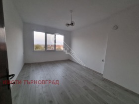 Продажба на четеристайни апартаменти в област Велико Търново - изображение 1 