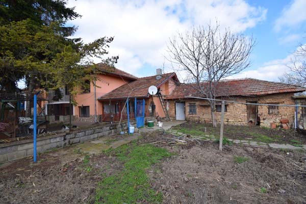 Продава  Къща област Велико Търново , с. Страхилово , 155 кв.м | 93746393 - изображение [15]