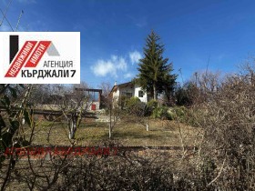 Продажба на имоти в с. Брош, област Кърджали - изображение 10 