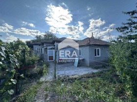 Обява Продава КЪЩА,с. Полковник Свещарово, област Добрич