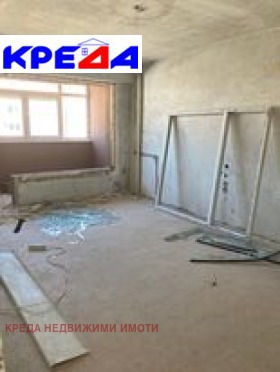 Продажба на четеристайни апартаменти в град Кърджали - изображение 5 