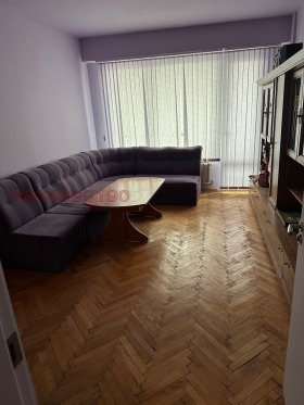 Продава 4-стаен, град Перник