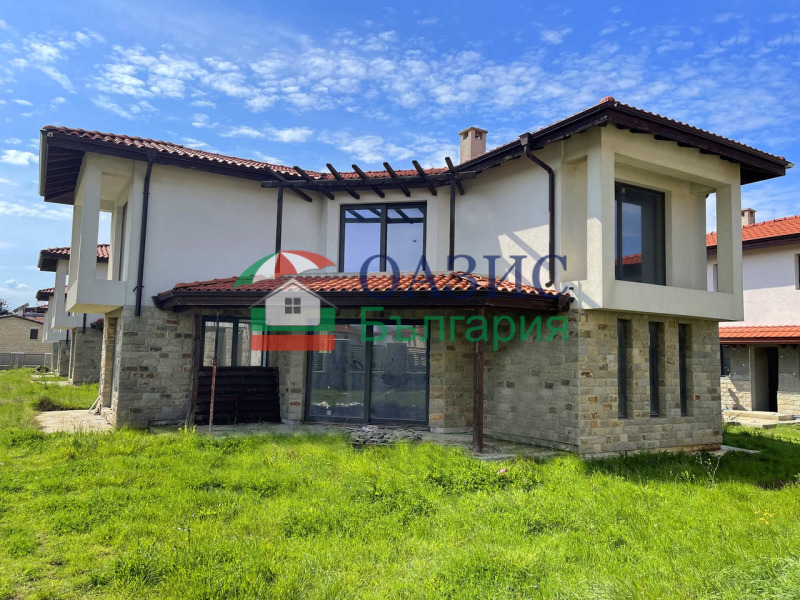 Продава КЪЩА, област Бургас, с. Синеморец • 364637 € / 713167.98 лв. • 46911230 1 — Holmes.bg Продава КЪЩА, област Бургас, с. Синеморец • 364637 € / 713167.98 лв. • 46911230 1