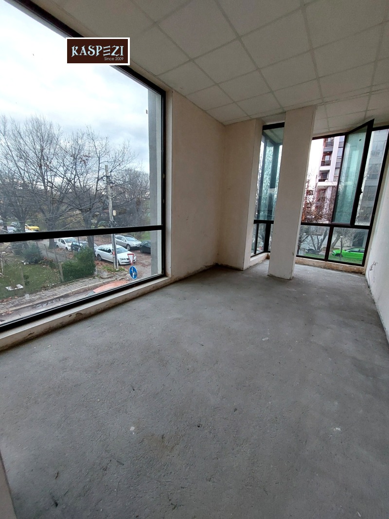 Продава МАГАЗИН, град София, Сухата река • 108000 € / 211229.64 лв. • 38783940 1 — Holmes.bg Продава МАГАЗИН, град София, Сухата река • 108000 € / 211229.64 лв. • 38783940 1