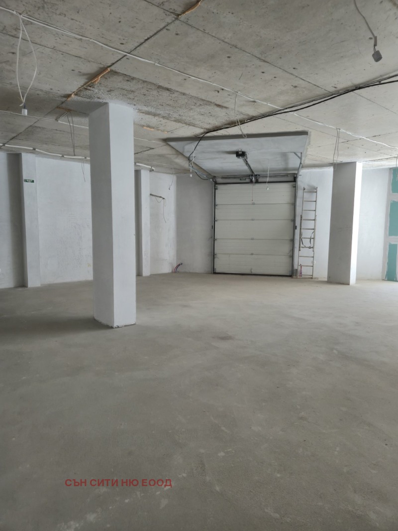 Продава МАГАЗИН, град София, Дървеница • 666900 € / 1304343.03 лв. • 80363461 1 — Holmes.bg Продава МАГАЗИН, град София, Дървеница • 666900 € / 1304343.03 лв. • 80363461 1