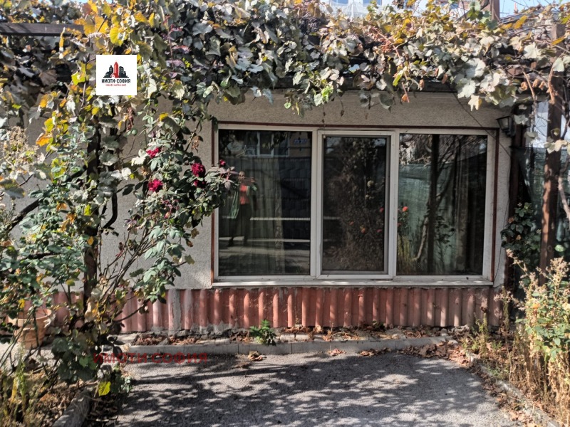 Продава КЪЩА, град София, Люлин 9 • 217584 € • 35930205 1 — Holmes.bg Продава КЪЩА, град София, Люлин 9 • 217584 € • 35930205 1