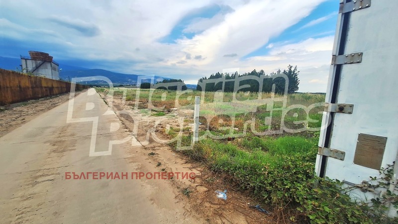 Продава ПАРЦЕЛ, област Пловдив, гр. Куклен • 908765 € / 1777389.85 лв. • 37356296 1 — Holmes.bg Продава ПАРЦЕЛ, област Пловдив, гр. Куклен • 908765 € / 1777389.85 лв. • 37356296 1