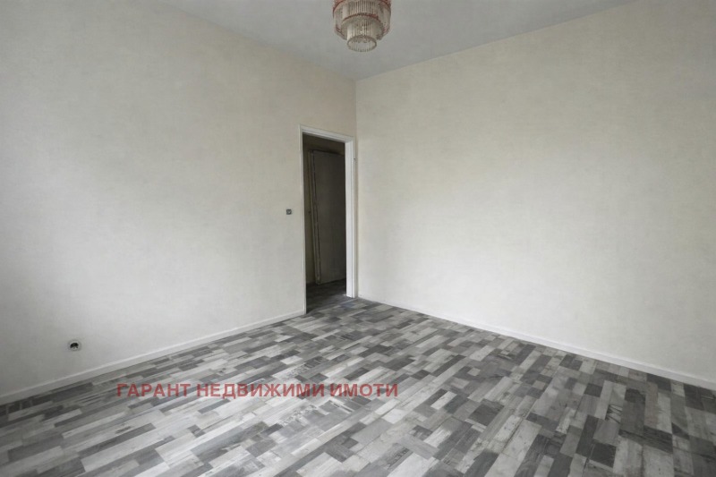 Продава 3-СТАЕН, град Габрово, Център • 80000 € / 156466.40 лв. • 70242480 1 — Holmes.bg Продава 3-СТАЕН, град Габрово, Център • 80000 € / 156466.40 лв. • 70242480 1