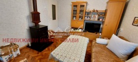 Продава етаж от къща град Шумен Добруджански - [1] 