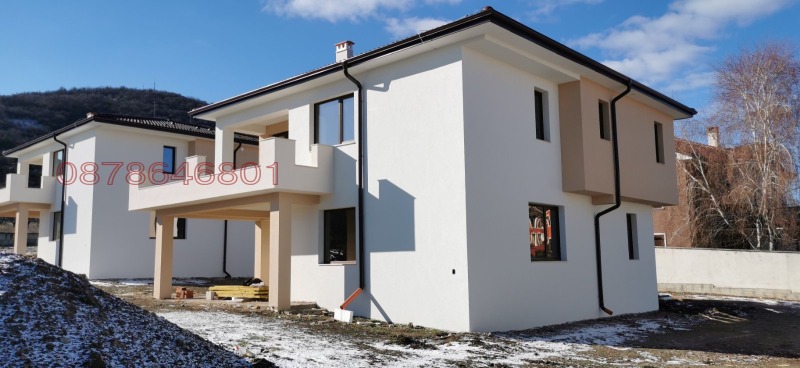 Продава КЪЩА, област Пловдив, с. Белащица • 315990 € / 618022.72 лв. • 12681841 1 — Holmes.bg Продава КЪЩА, област Пловдив, с. Белащица • 315990 € / 618022.72 лв. • 12681841 1