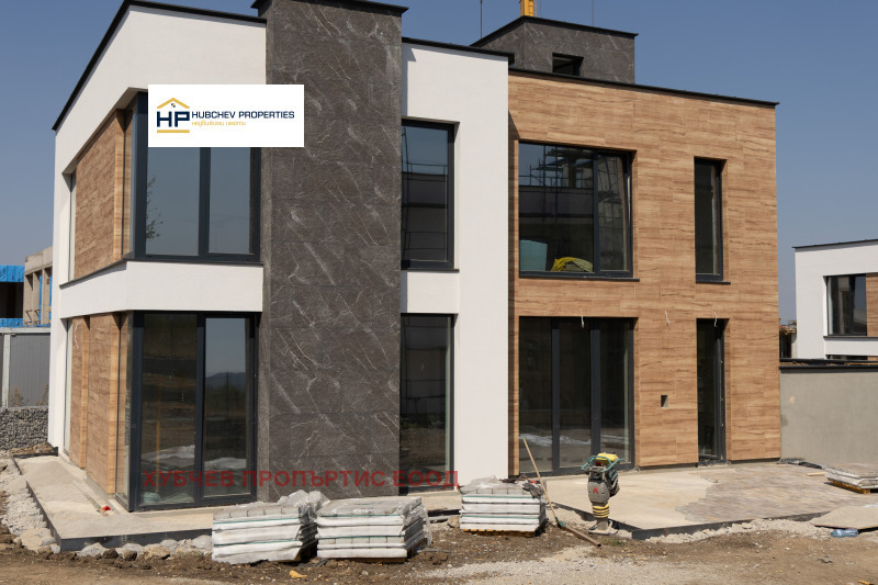 Продава КЪЩА, град София, Драгалевци • 609000 € • 77952752 1 — Holmes.bg Продава КЪЩА, град София, Драгалевци • 609000 € • 77952752 1