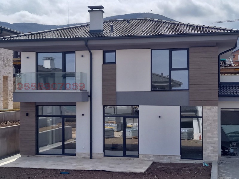 Продава КЪЩА, област Пловдив, с. Марково • 423700 € / 828685.17 лв. • 52105889 1 — Holmes.bg Продава КЪЩА, област Пловдив, с. Марково • 423700 € / 828685.17 лв. • 52105889 1