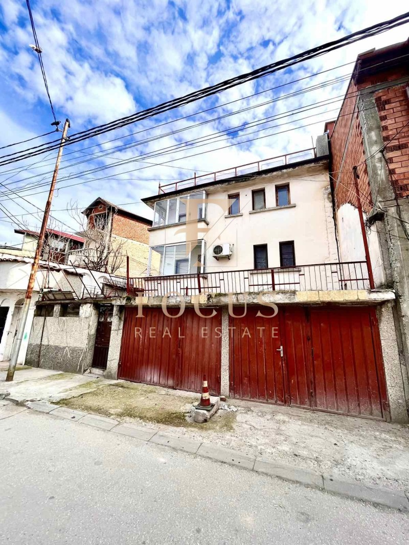 Продава  Къща, град Пловдив, Център •  244 000 EUR • ID 61075285 — holmes.bg - [1] 