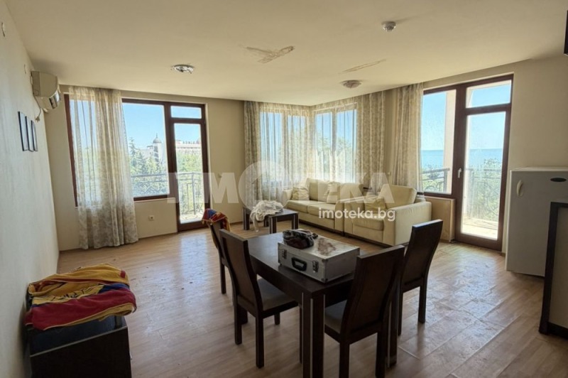 Продава 3-СТАЕН, град Варна, к.к. Златни пясъци • 127800 € / 249955.07 лв. • 44337604 1 — Holmes.bg Продава 3-СТАЕН, град Варна, к.к. Златни пясъци • 127800 € / 249955.07 лв. • 44337604 1