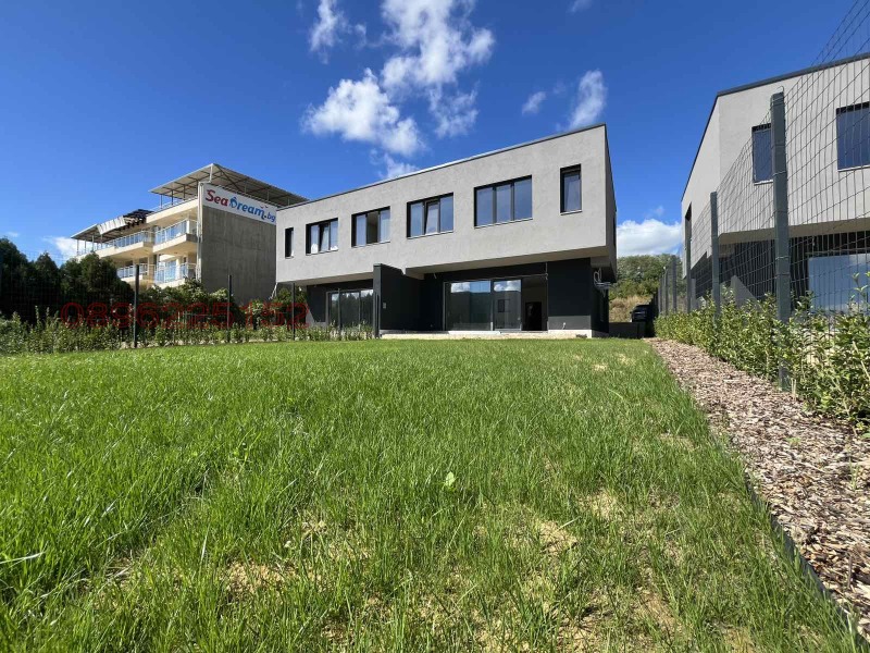 Продава КЪЩА, град Варна, м-т Прибой • 379900 € • 19922290 1 — Holmes.bg Продава КЪЩА, град Варна, м-т Прибой • 379900 € • 19922290 1