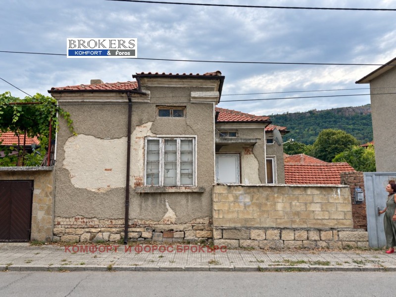 Продава КЪЩА, област Варна, гр. Провадия • 39900 € • 73294865 1 — Holmes.bg Продава КЪЩА, област Варна, гр. Провадия • 39900 € • 73294865 1