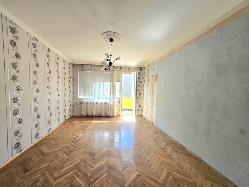 Продава 4-СТАЕН, град Добрич, Център • 138000 € / 269904.54 лв. • 87818093 1 — Holmes.bg Продава 4-СТАЕН, град Добрич, Център • 138000 € / 269904.54 лв. • 87818093 1