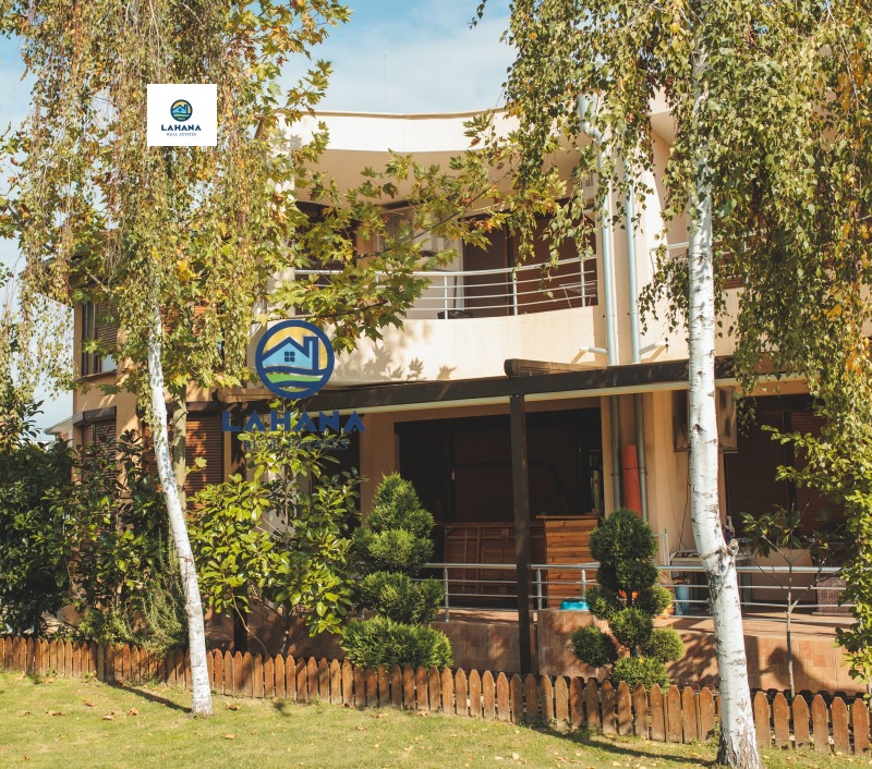 Продава КЪЩА, град Бургас, Сарафово • 420000 € / 821448.60 лв. • 72087206 1 — Holmes.bg Продава КЪЩА, град Бургас, Сарафово • 420000 € / 821448.60 лв. • 72087206 1