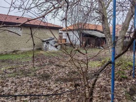 Продава Къща, с. Градина