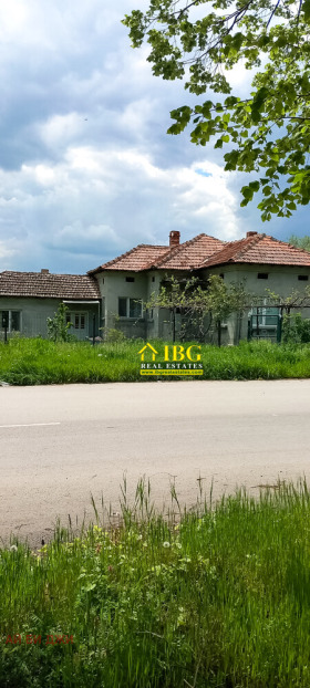 Продава Къща, с. Нова Камена