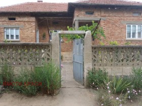 Продава Къща, с. Острица
