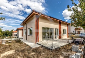 Обява Продава КЪЩА,с. Приселци, област Варна