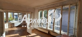 Продажба на етажи от къща в град Пловдив - изображение 19 