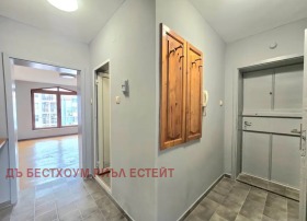 Обява Продава 2-СТАЕН,град Варна, Зимно кино Тракия>