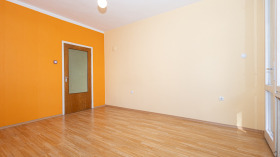 Обява Продава 3-СТАЕН,град София, Център>