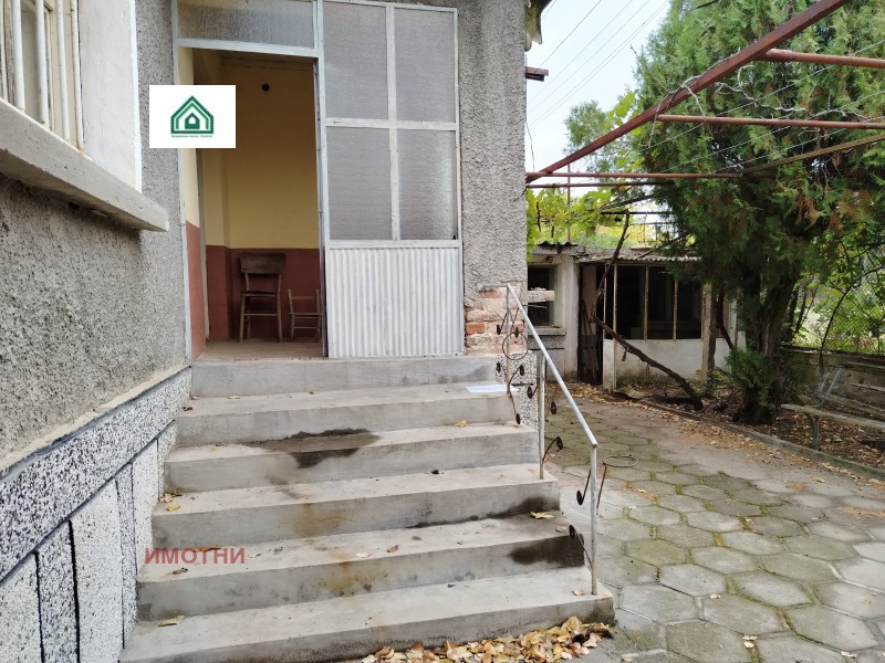 Продава КЪЩА, област Пловдив, с. Тюркмен • 50000 лв. / 25564.59 € • 67930144 1 — Holmes.bg Продава КЪЩА, област Пловдив, с. Тюркмен • 50000 лв. / 25564.59 € • 67930144 1